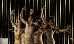 <i>9 de diciembre (19h)</i><b><br>EL FESTÍN DE LOS CUERPOS</b><br>Danza Mobile/Íncubo Teatro (Andalucía)<br> DANZA-TEATRO-FESTIVAL ÓRBITA DANZA