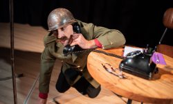 <i>26, 27 y 28 de diciembre (19h) </i><b><br> ¿ESTÁ GILA? <br>de Daniel Nesquens y Pepe Serrano<br></b>Zoótropo Teatro (Aragón)<br> TEATRO- COMEDIA