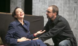 <i>14 de noviembre (19h) </i><b><br> TRES COSAS <br>de Scott Organ<br></b>Producciones Circulares (Sevilla, España)<br> TEATRO- COMEDIA- MIT ZGZ25