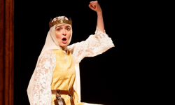 <i>19 de noviembre  (19h) </i><b><br> #LEONORVIVE <br>de Antonio Hernández Centeno</b><br>Producciones Circulares (Sevilla- España) <br> TEATRO- COMEDIA- MIT ZGZ26